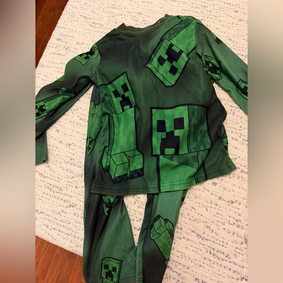 Other - Minecraft Creeper Green Pajama Set